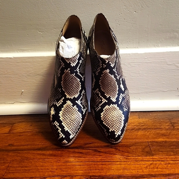 🍁NWOB Madewell Black and Tan Snakeskin Booties - Picture 4 of 6